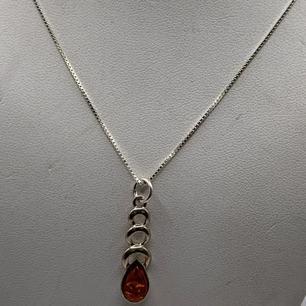 Celtic Trinity Pendant with Baltic Amber and Sterling Silver Box Chain